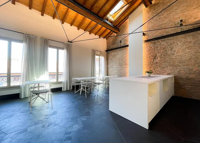 Canalchiaro 13 4* Modena