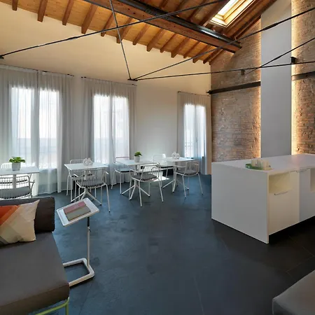 Apartahotel Canalchiaro 13